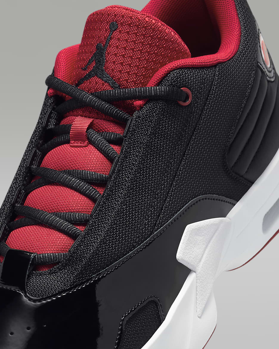 Jordan max aura black gym red store